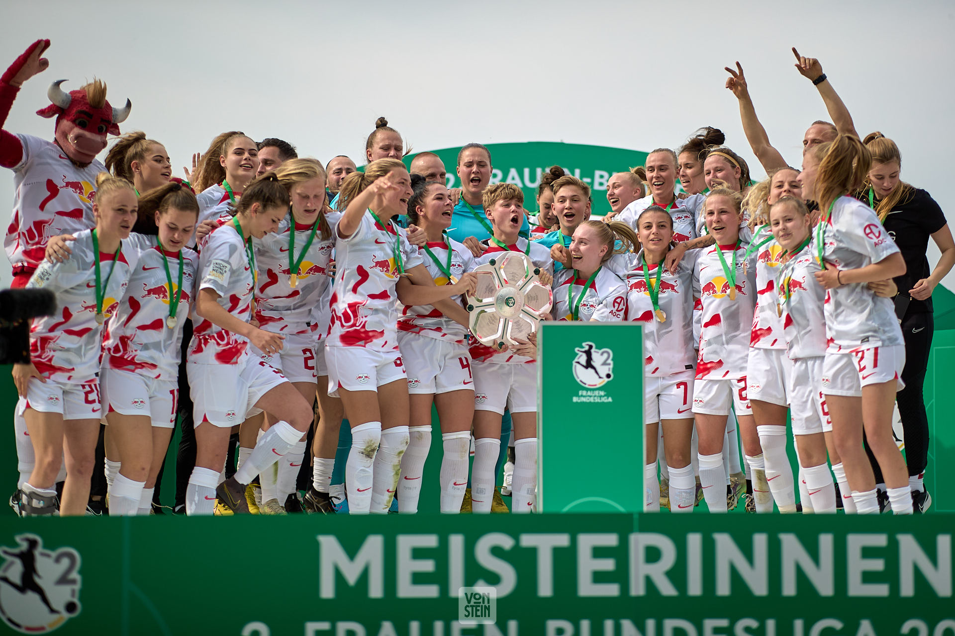 21.05.2023, GER, Frauenfußball, 2. BL, 2022 2023, RB Leipzig - FSV Gütersloh, Meisterinnenehrung