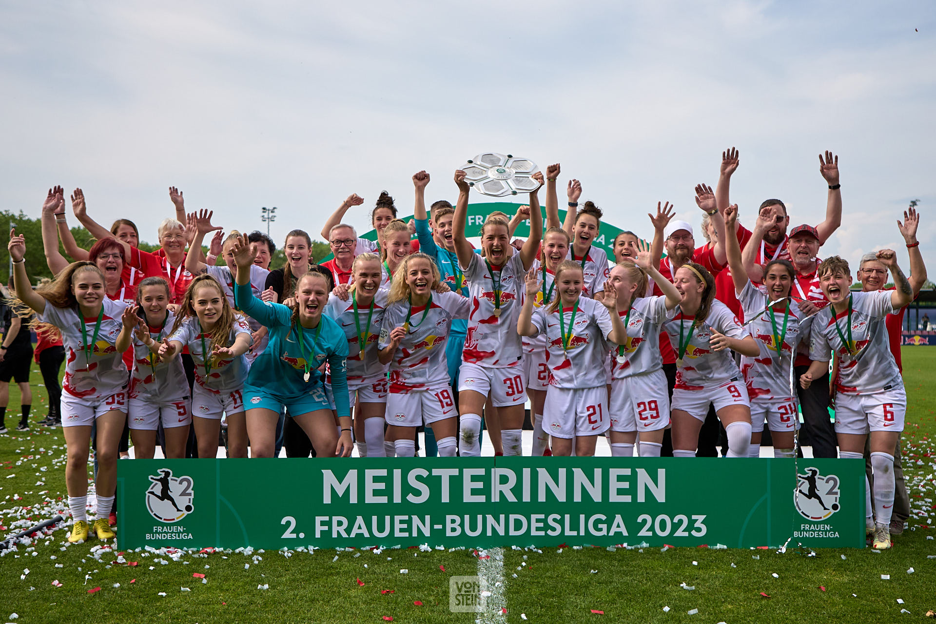 21.05.2023, GER, Frauenfußball, 2. BL, 2022 2023, RB Leipzig - FSV Gütersloh, Meisterinnenehrung