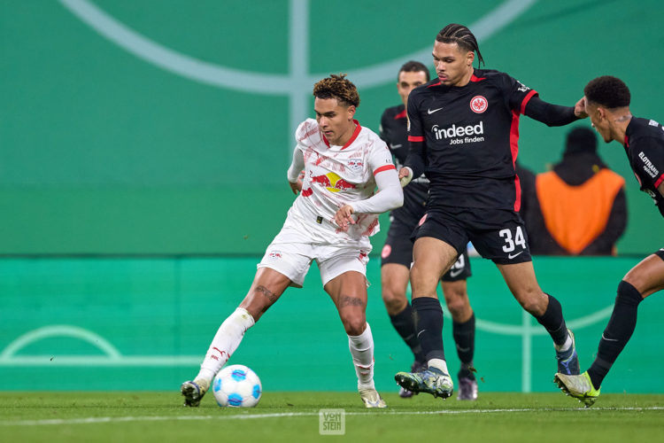 04.12.2024, Fußball, Männer, DFB-Pokal, Achtelfinale, 2024 2025, RB Leipzig - Eintracht Frankfurt