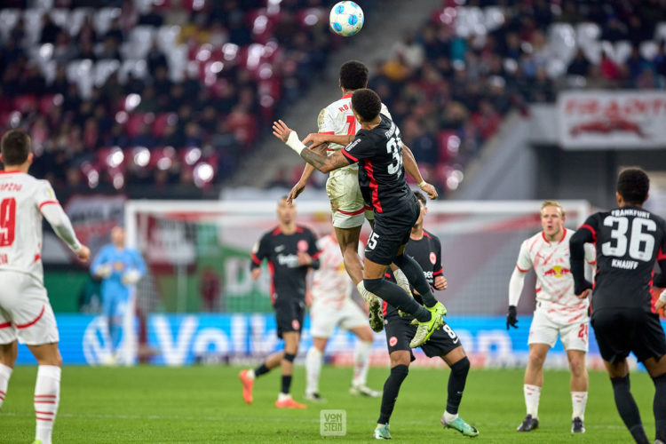 04.12.2024, Fußball, Männer, DFB-Pokal, Achtelfinale, 2024 2025, RB Leipzig - Eintracht Frankfurt