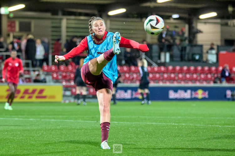 17.11.2024, GER, Frauenfußball, BL, 2024 2025, RB Leipzig - Bayer Leverkusen