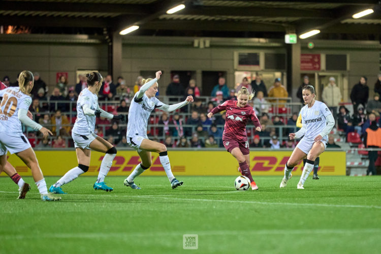 17.11.2024, GER, Frauenfußball, BL, 2024 2025, RB Leipzig - Bayer Leverkusen