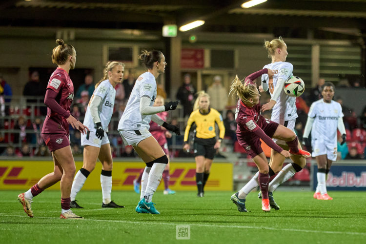 17.11.2024, GER, Frauenfußball, BL, 2024 2025, RB Leipzig - Bayer Leverkusen