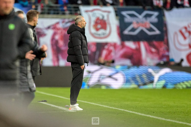 30.11.2024, Fußball, Männer, Bundesliga, 2024 2025, RB Leipzig - VfL Wolfsburg