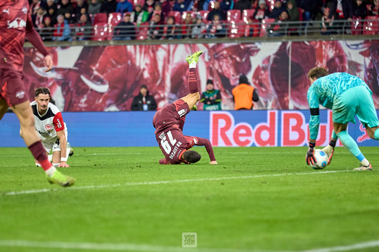 15.12.2024, Fußball, Männer, Bundesliga, 2024 2025, RB Leipzig - Eintracht Frankfurt