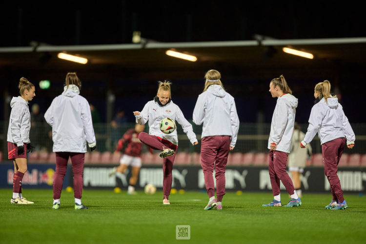 17.11.2024, GER, Frauenfußball, BL, 2024 2025, RB Leipzig - Bayer Leverkusen