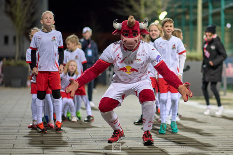 17.11.2024, GER, Frauenfußball, BL, 2024 2025, RB Leipzig - Bayer Leverkusen