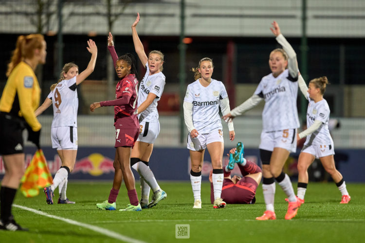 17.11.2024, GER, Frauenfußball, BL, 2024 2025, RB Leipzig - Bayer Leverkusen