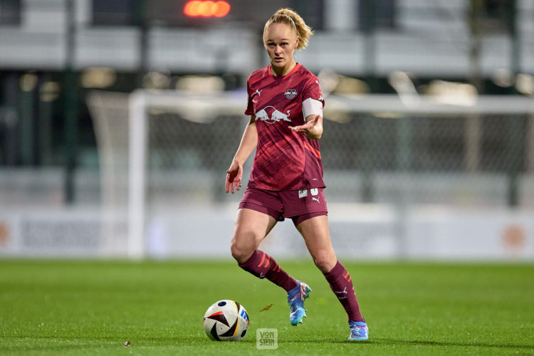 17.11.2024, GER, Frauenfußball, BL, 2024 2025, RB Leipzig - Bayer Leverkusen