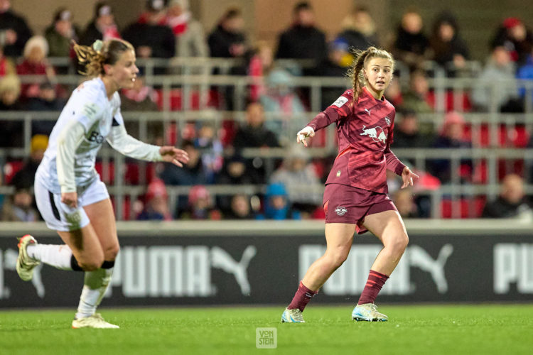 17.11.2024, GER, Frauenfußball, BL, 2024 2025, RB Leipzig - Bayer Leverkusen